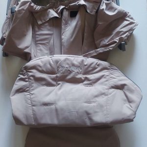 Forro com capota para carrinho Maclaren bege(SEMI NOVO)