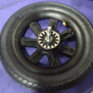 Roda Traseira Quinny Buzz Preta Pneu Paralelo